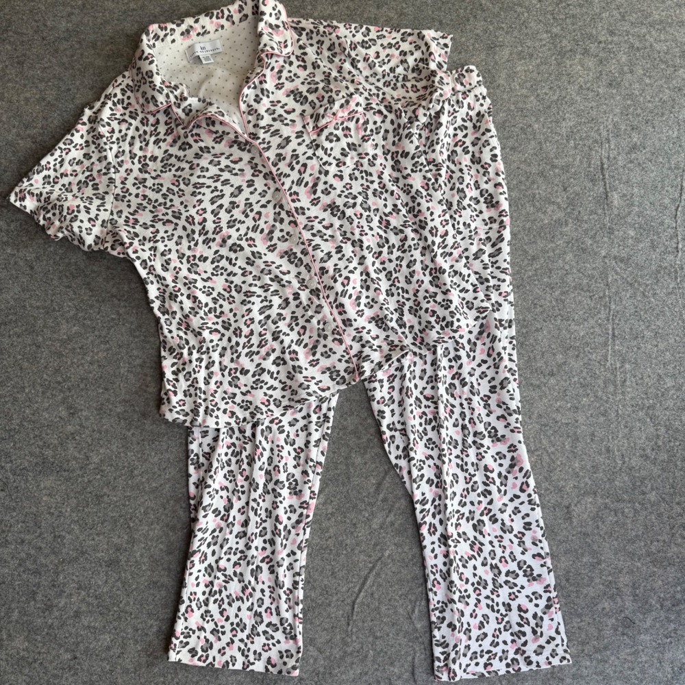 Karen Neuburger Womens XL Pink Grey Leopard Print Pajama Set Short Sleeve Pants